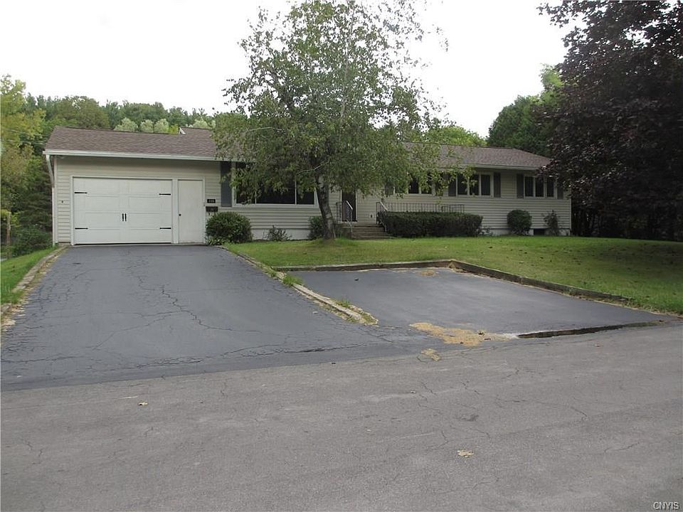 1st image of 116 Park Dr