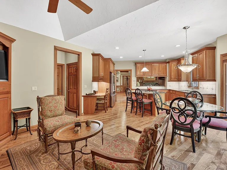 29998 Hilliard Blvd — Photo 7