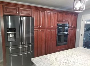 913 W Francis St, Corona, CA 92882