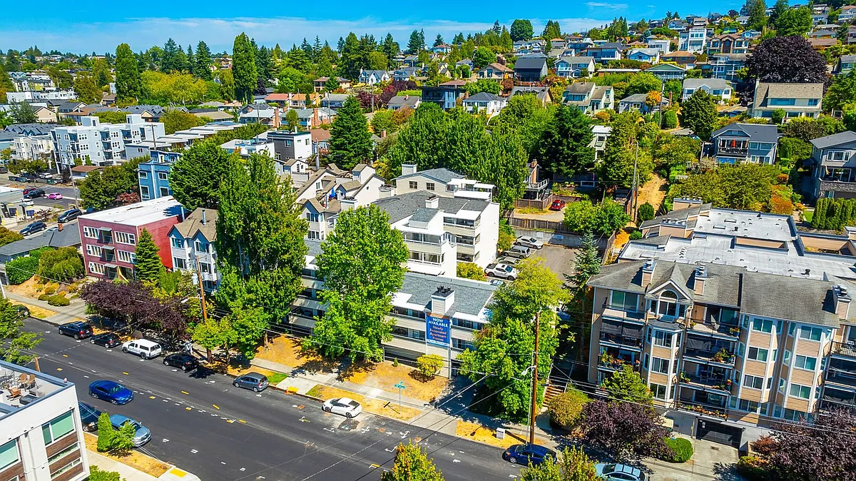 Building Photo - California Flats