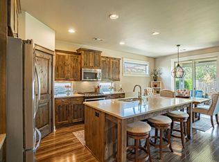 130 Sorrento Ln, Medford, OR 97504