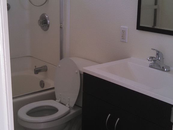 4th image of 4154 39th St APT 5