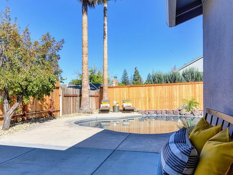 5613 Phlox Ct — Photo 29