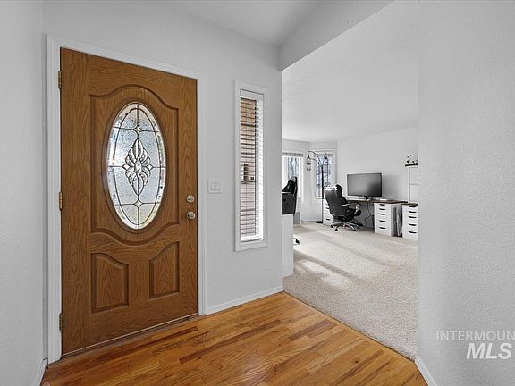 4th image of 4358 S Chinook Ave