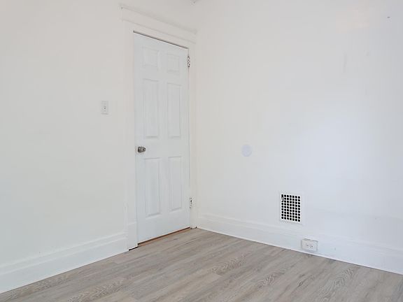 2nd image of 1158 Ontario Ave APT 1