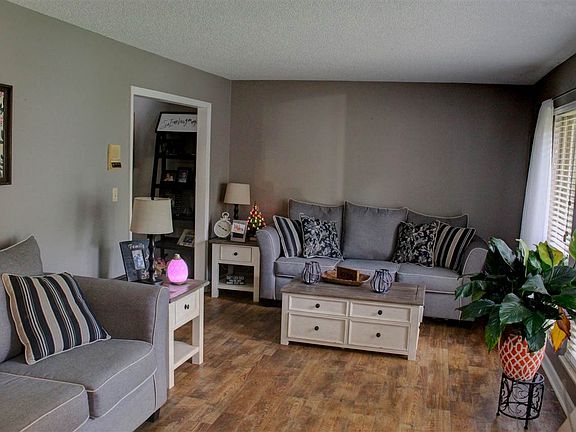 3rd image of 6223 Cotton Tail Ln