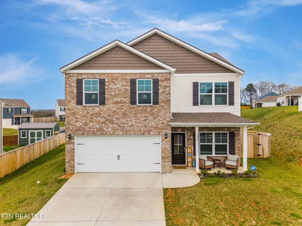 308 Heritage Crossing Dr, Maryville, TN 37804