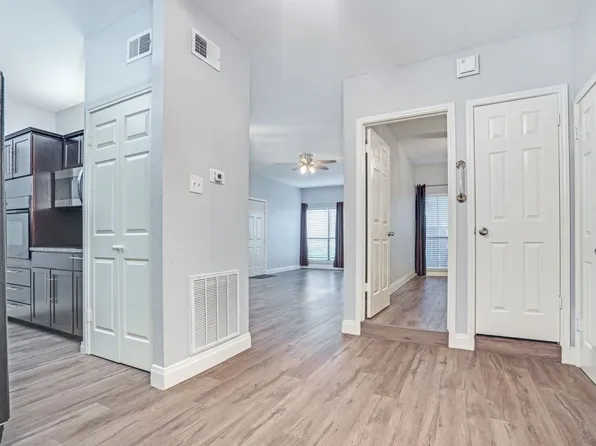 9254 Forest Ln APT 107, Dallas, TX 75243