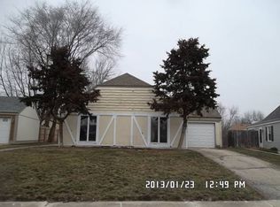 7 Denham Dr, Montgomery, IL 60538