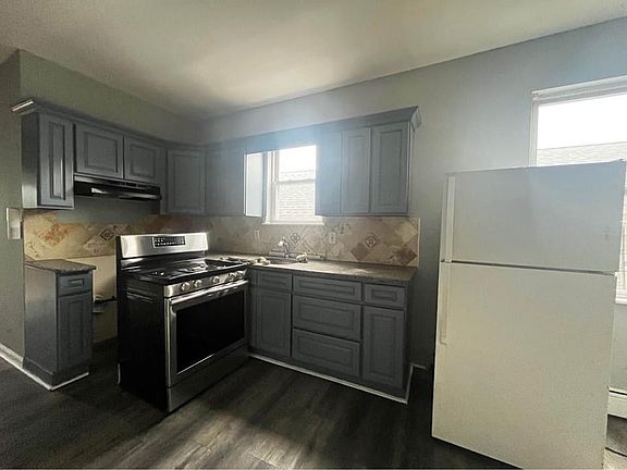 2nd image of 368 Avon Ave #5