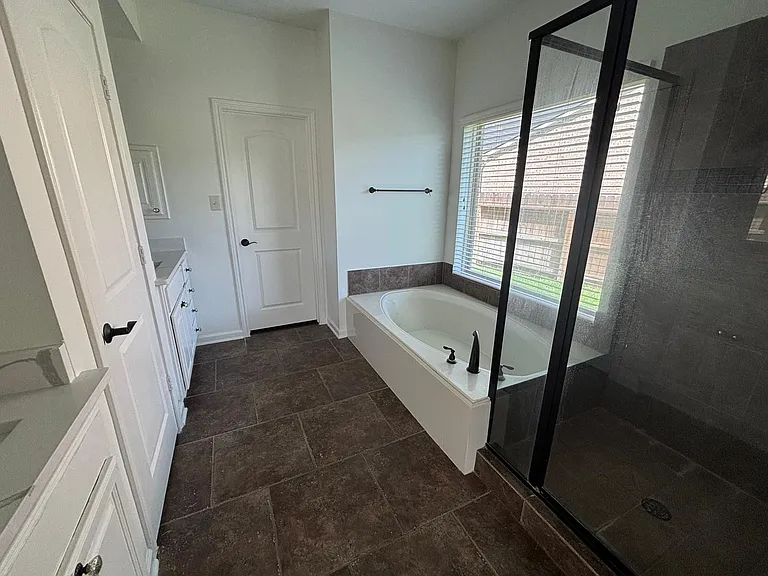 6222 Bristol Path Ln — Photo 11