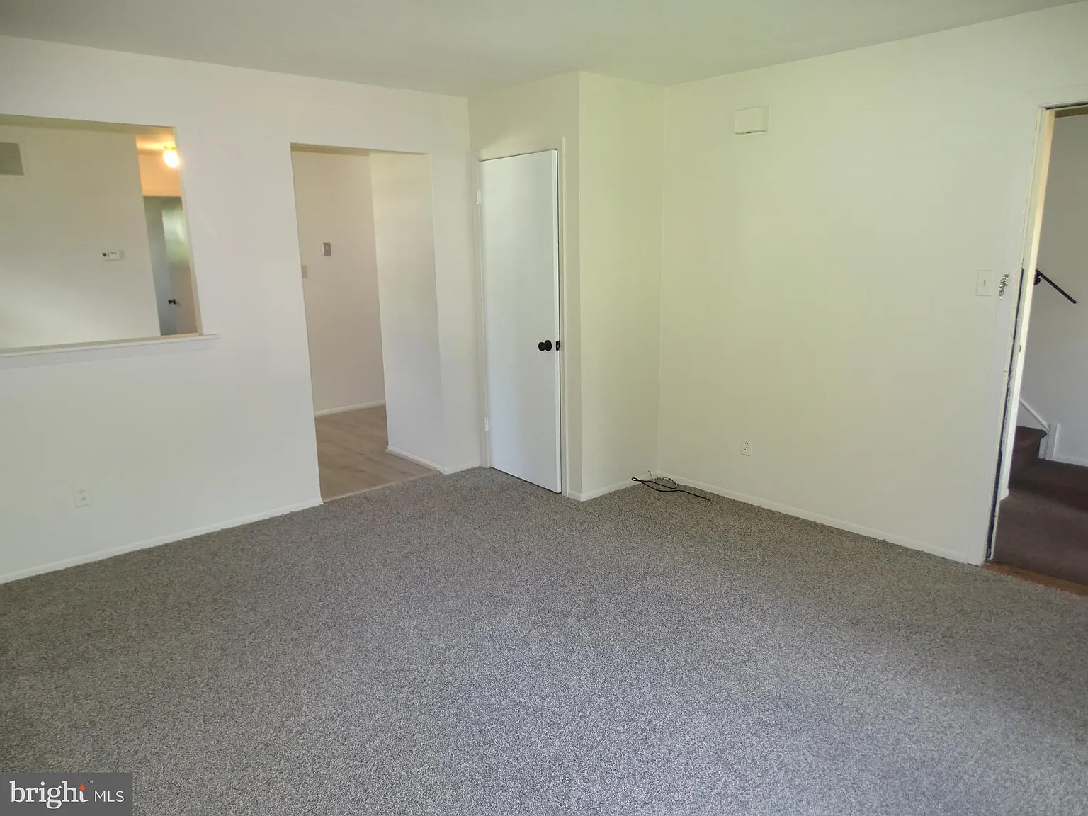 2 bed, 1.0 bath, 2116 sqft, $1,995 — Photo 3