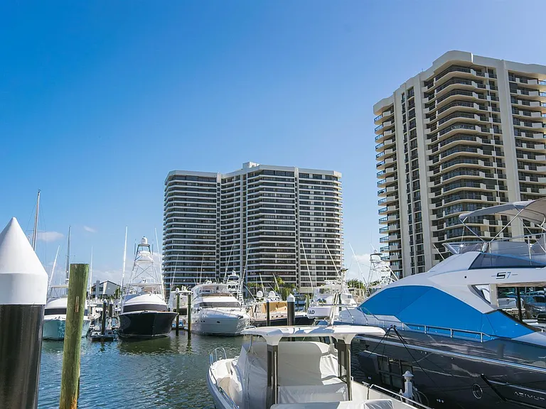 100 Lakeshore Dr #957 — Photo 47