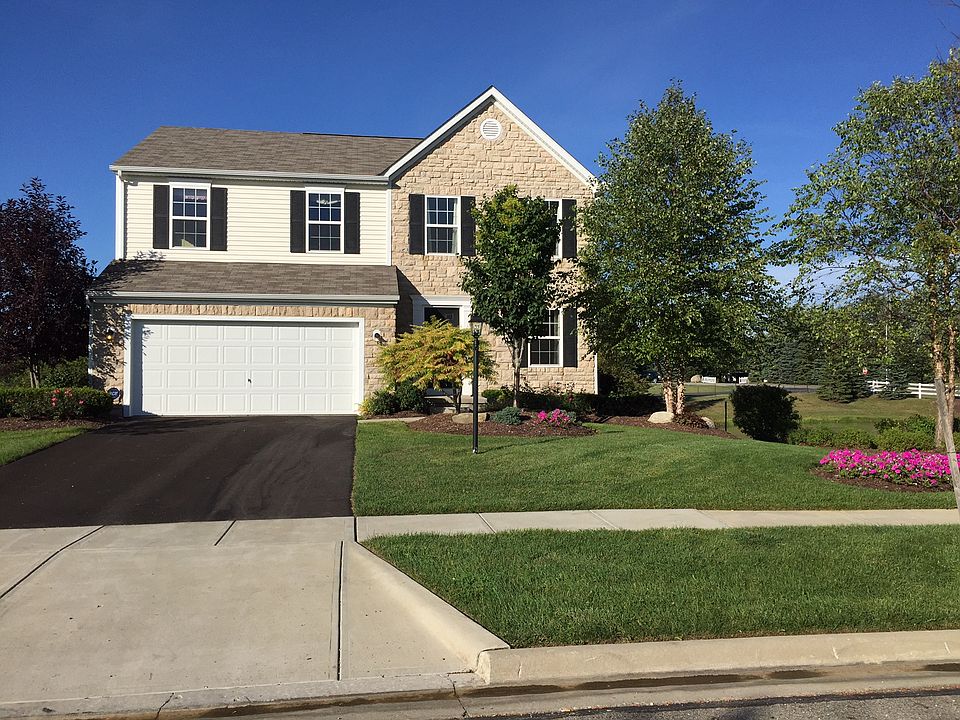1st image of 104 Glen Crossing Dr