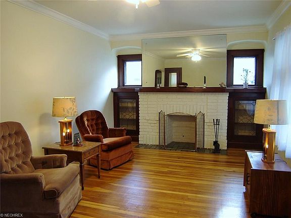 2nd image of 3919 W 160th St