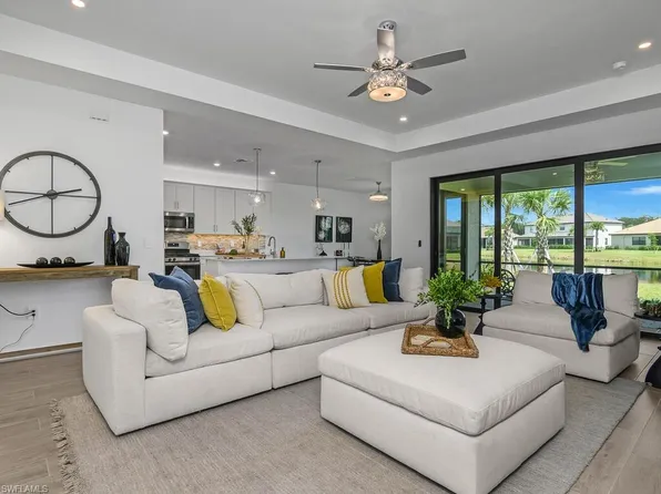 21079 Hallandale DR, ESTERO, FL 33928