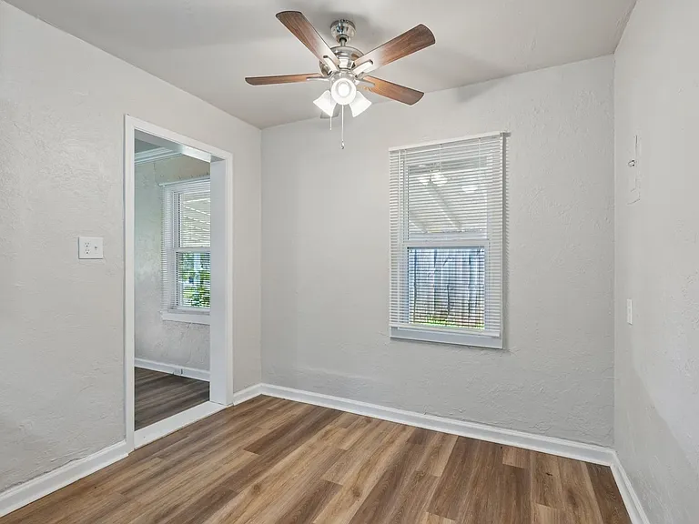 510 N Marshall Dr — Photo 14