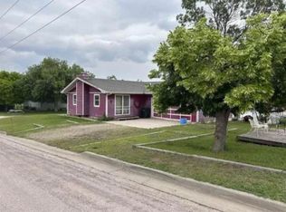 2239 Albany Ave, Hot Springs, SD 57747
