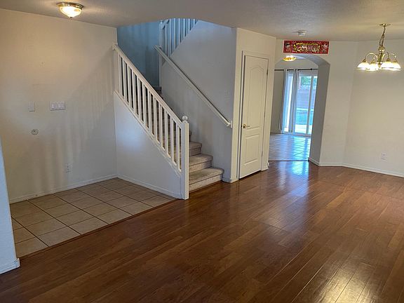 2nd image of 7228 Deer Canyon Ave NE