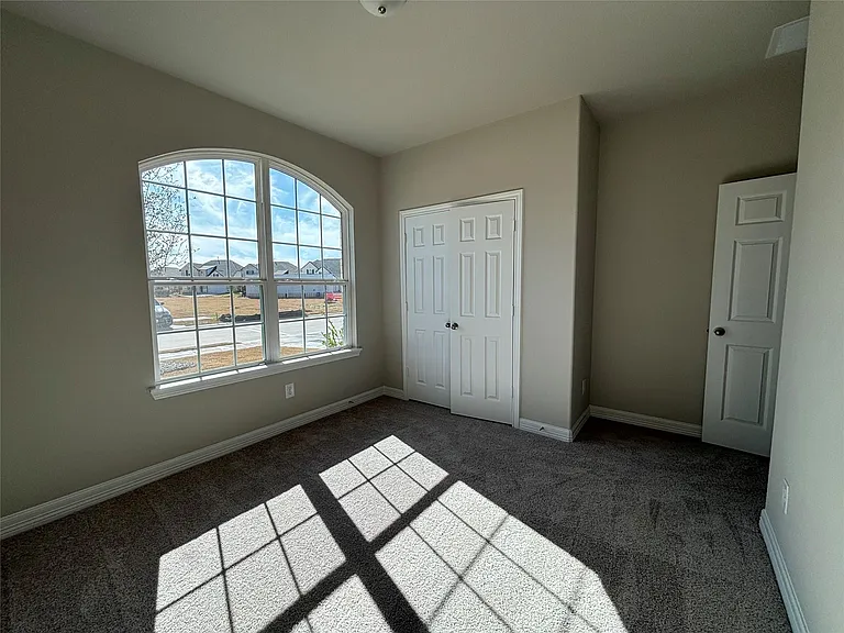 2913 Cliff Ridge Ln — Photo 23