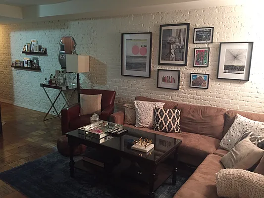 Rented by ELK Investors | media 50