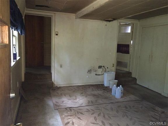 3rd image of 2863 Shady Hill Ln