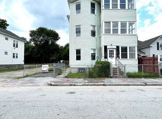 8 Douglas St, Worcester, MA 01603