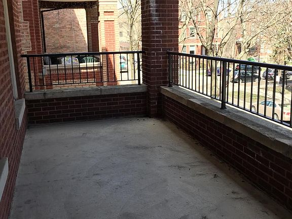 5th image of 848 N Oakley Blvd #2