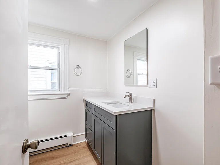 17 Spring St #1 — Photo 28
