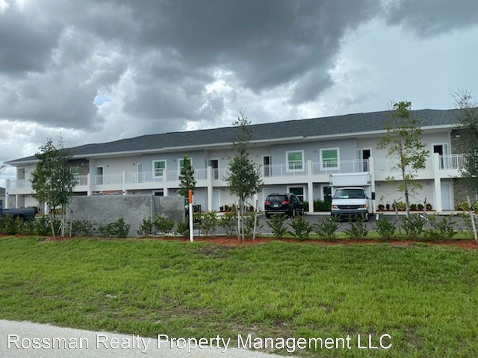 1st image of 3313 SW 8th Pl #206