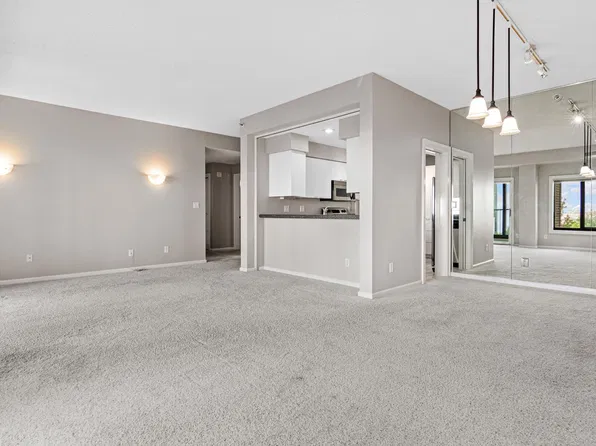 1235 Yale Pl APT 808, Minneapolis, MN 55403