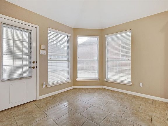 4th image of 3717 Welborne Ln