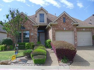 1821 Masters Dr, Desoto, TX 75115