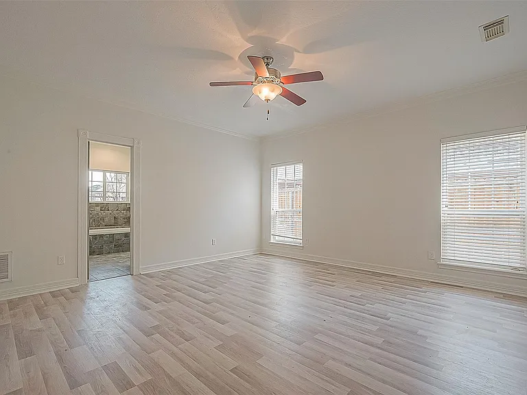 1015 Sugar Lakes Dr — Photo 23
