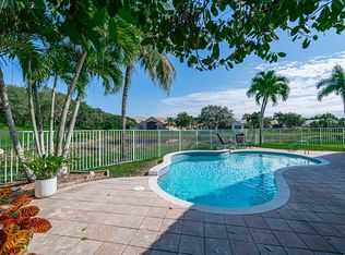 7768 Royal Calais Dr, Lake Worth, FL 33467