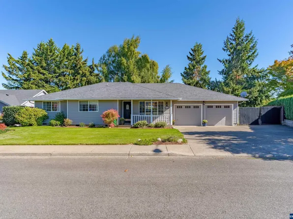 554 NE Hilltop Way, Sublimity, OR 97385