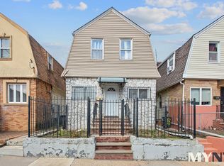 665 Nasby Pl, Far Rockaway, NY 11691