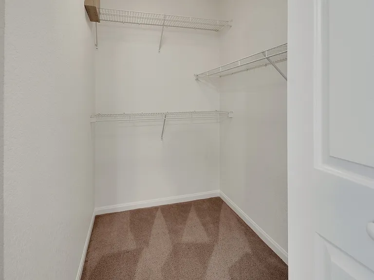940 Village Trl #4-207 — Photo 4