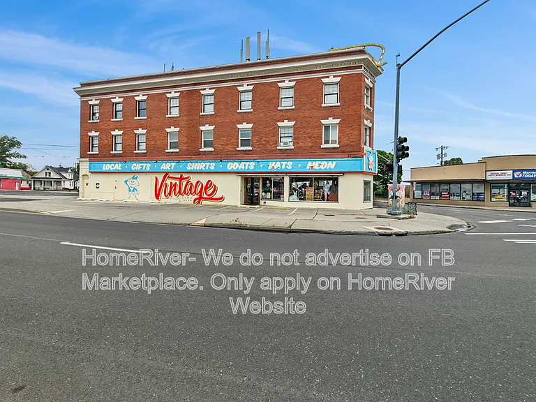 1911 N Monroe St #D — Photo 14