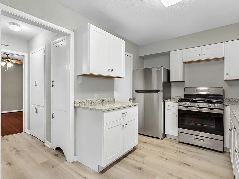 4916 Worth St #1 — Photo 9