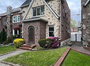6479 83rd Pl, Middle Village, NY 11379