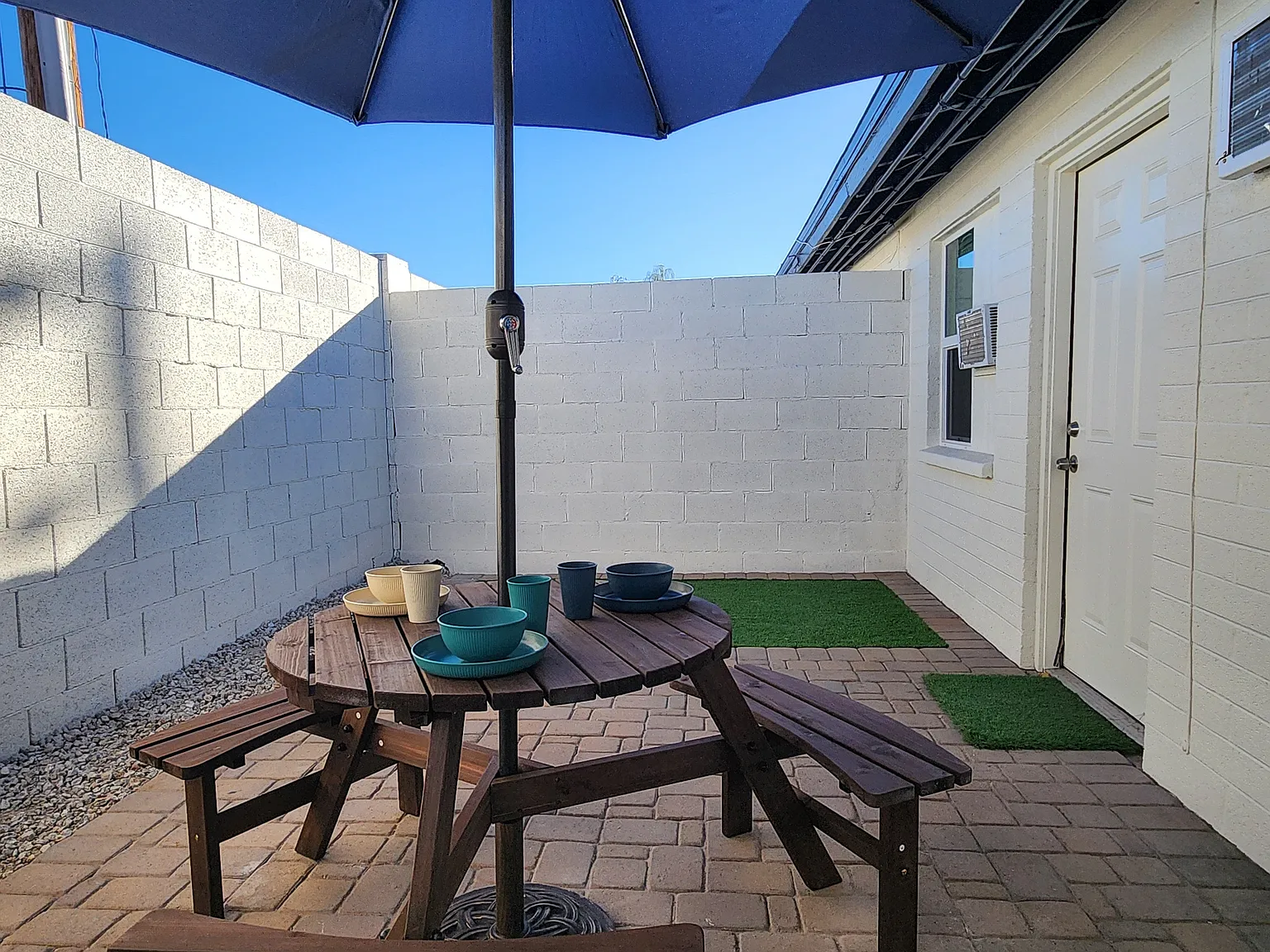 2 bed, 600 sqft, $2,300 — Photo 4