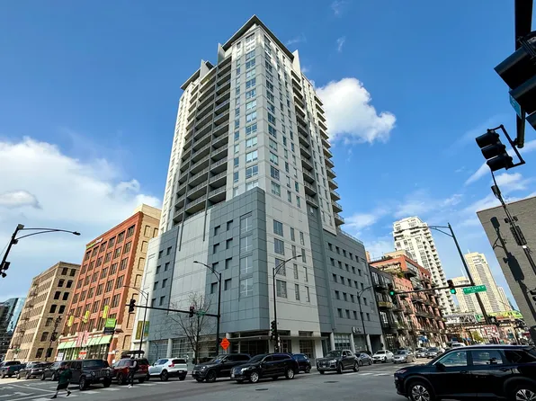 330 W Grand Ave APT 2003, Chicago, IL 60654