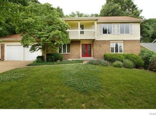 523 Huntley Heights Dr, Ballwin, MO 63021