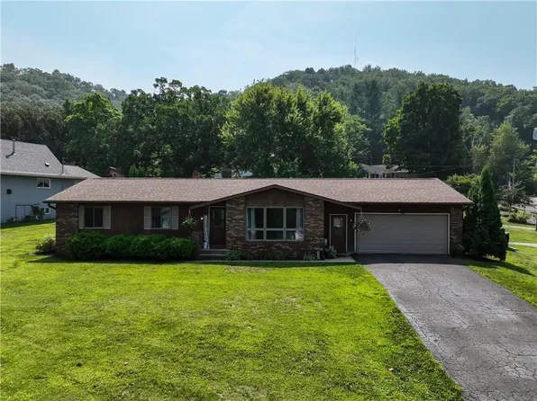 309 East Race Avenue, Elmwood, WI 54740