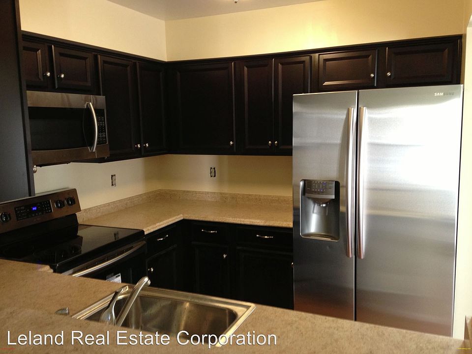 1st image of 514 24th St APT 301