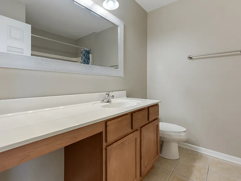 1638 Fredericksburg Ln #1638 — Photo 18