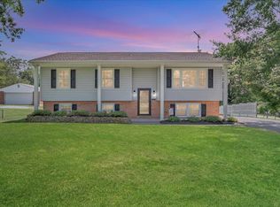 1331 Rainbow Forest Dr, Troutville, VA 24175