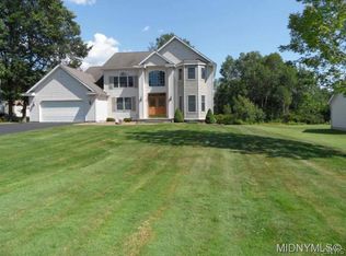 9142 Shelley Dr, Marcy, NY 13403