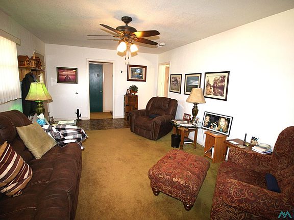 5th image of 707 W Avenue I
